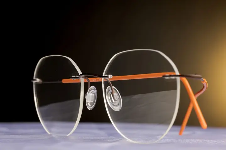lunettes percée